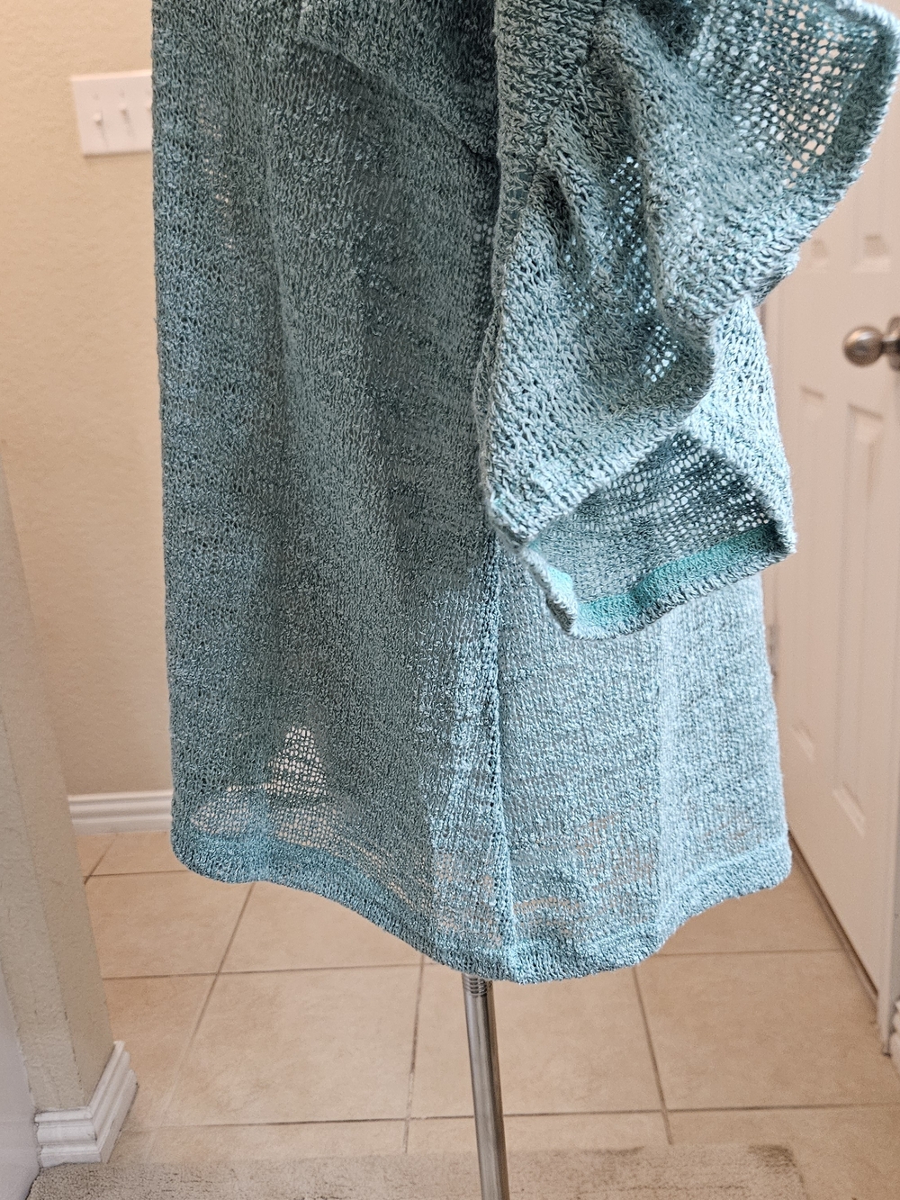 Nally & Millie Lightweight Knit Ruffle Sleeve Top – Size Small NWT - Picture 8 of 13
